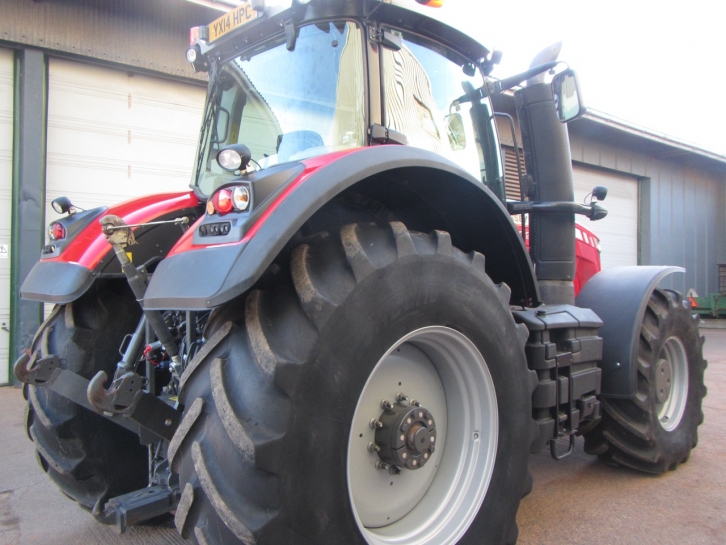 Massey Ferguson 8732
