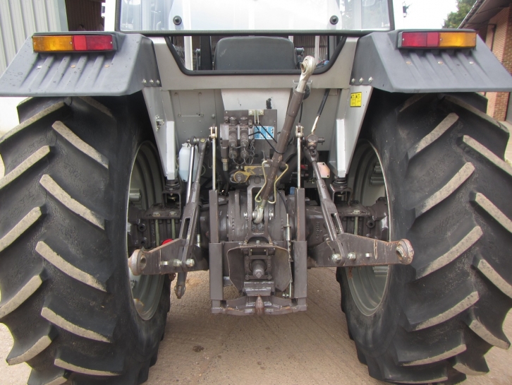 Massey Ferguson 390