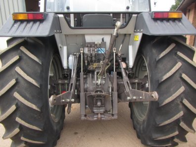 Massey Ferguson 390