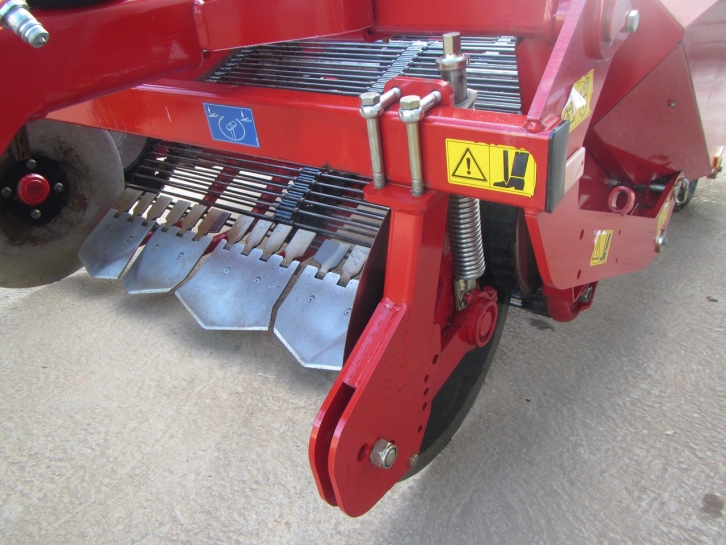 Grimme GVR 1700 Windrower