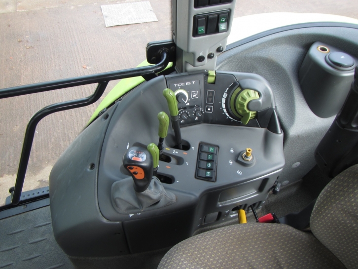 Claas Arion 630C