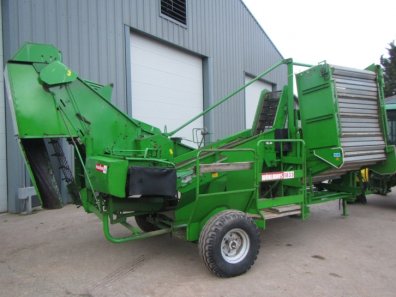 Wuhlmaus 1033 single row Potato harvester
