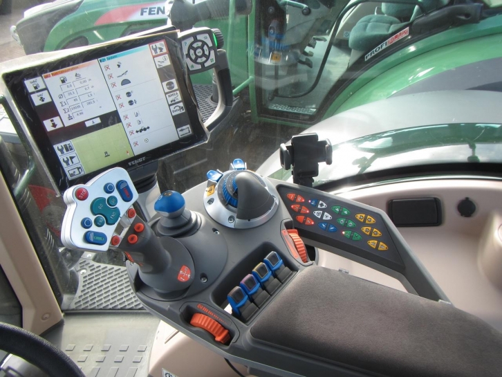 Fendt 724 Profi-Plus