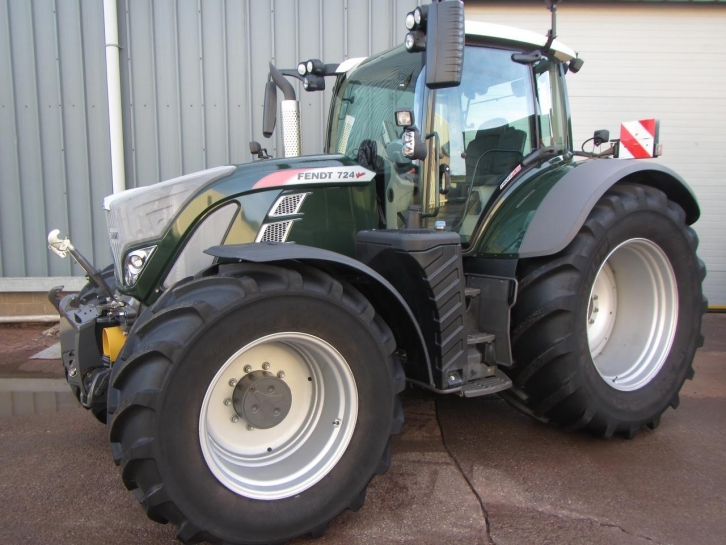 Fendt 724 Profi-Plus