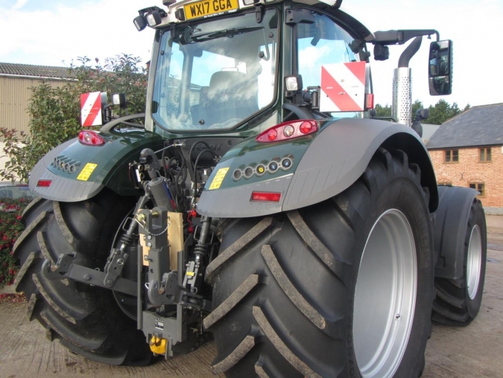 Fendt 724 Profi-Plus