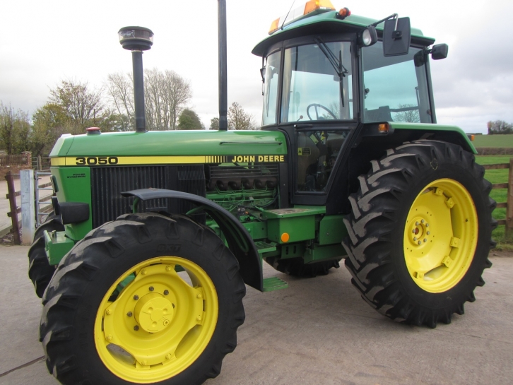 John Deere 3050