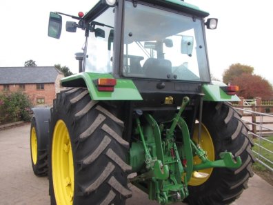 John Deere 3050