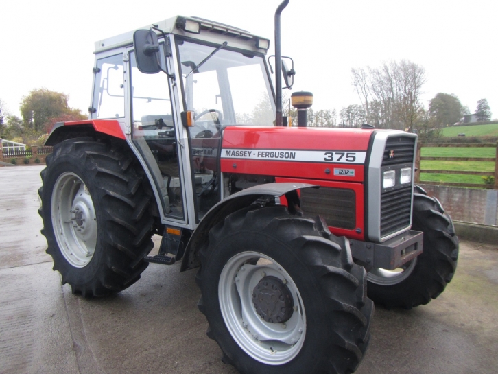 Massey Ferguson 375