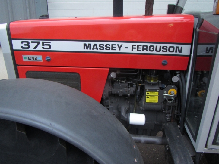 Massey Ferguson 375