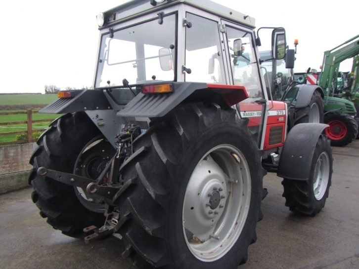 Massey Ferguson 375