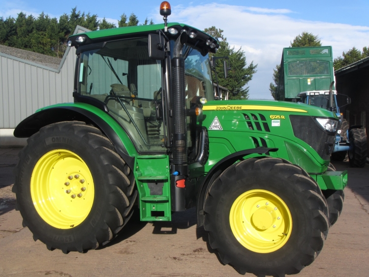 John Deere 6125R