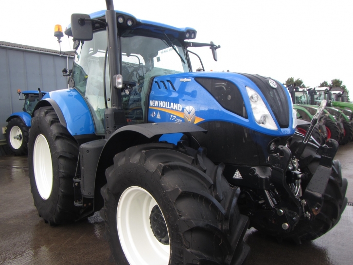 New Holland T7.225