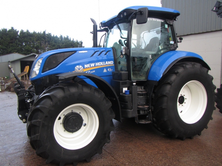 New Holland T7.225