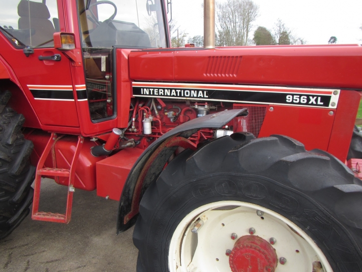 International 956XL Turbo