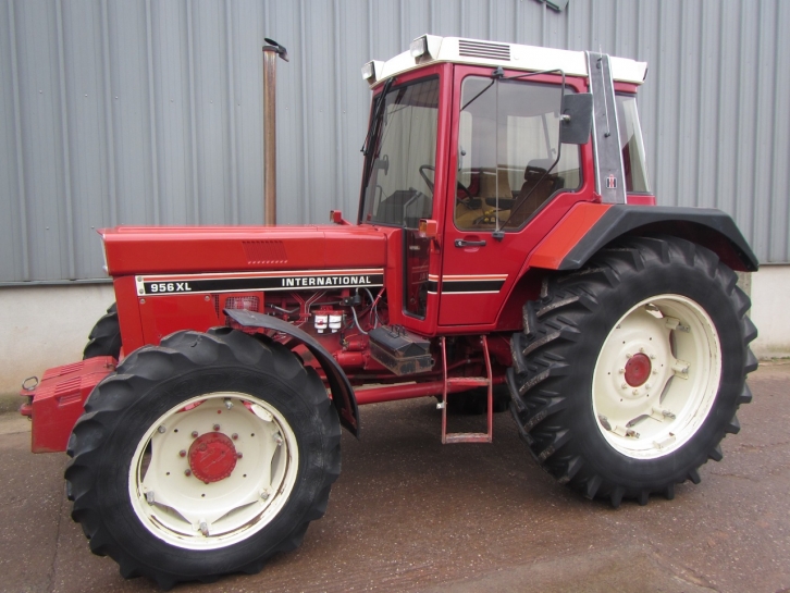 International 956XL Turbo