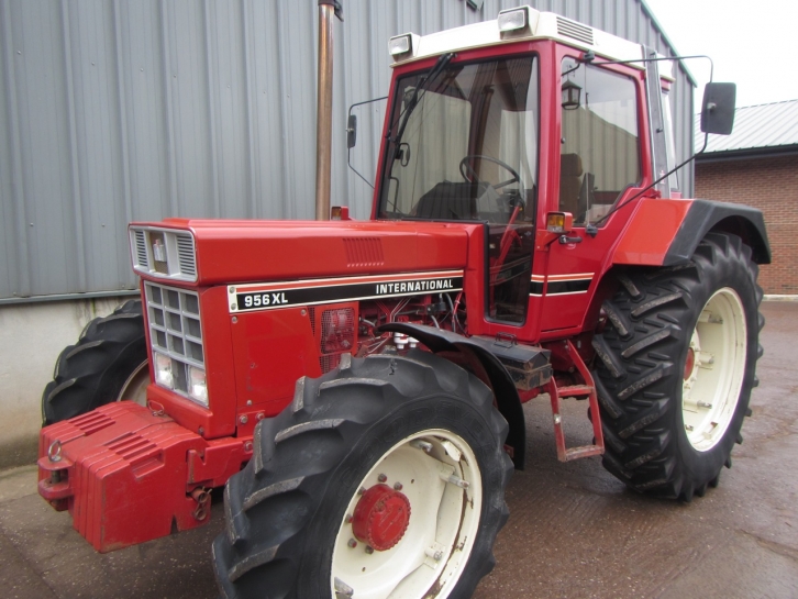 International 956XL Turbo
