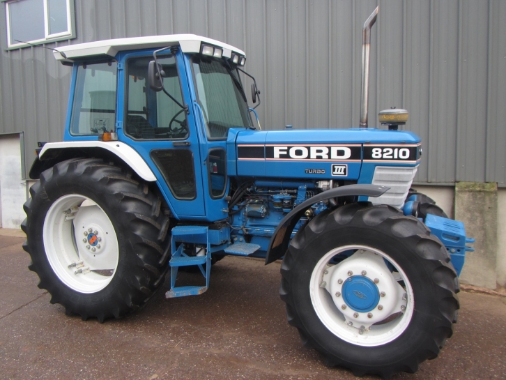 Ford 8210 III Turbo