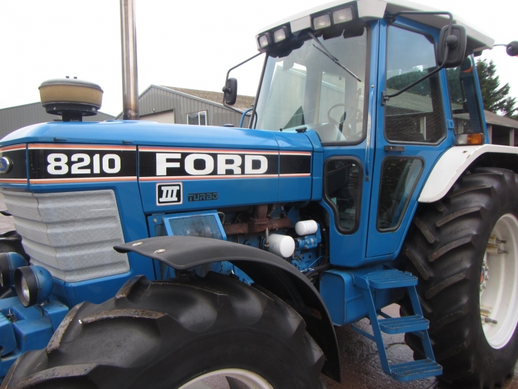 Ford 8210 III Turbo