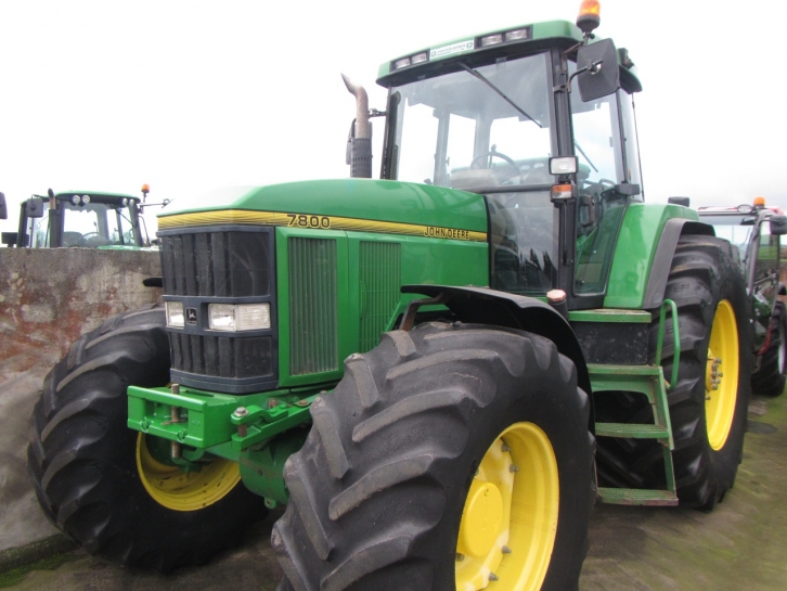 John Deere 7800