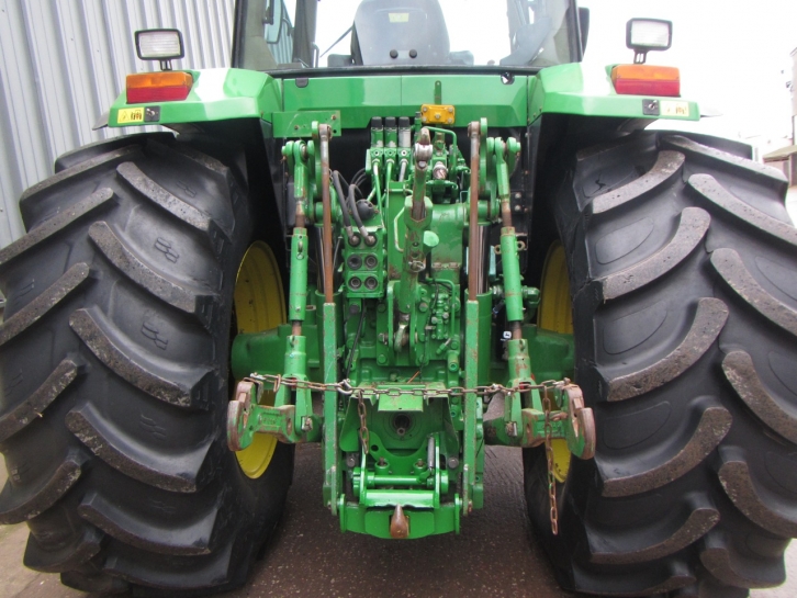 John Deere 7800