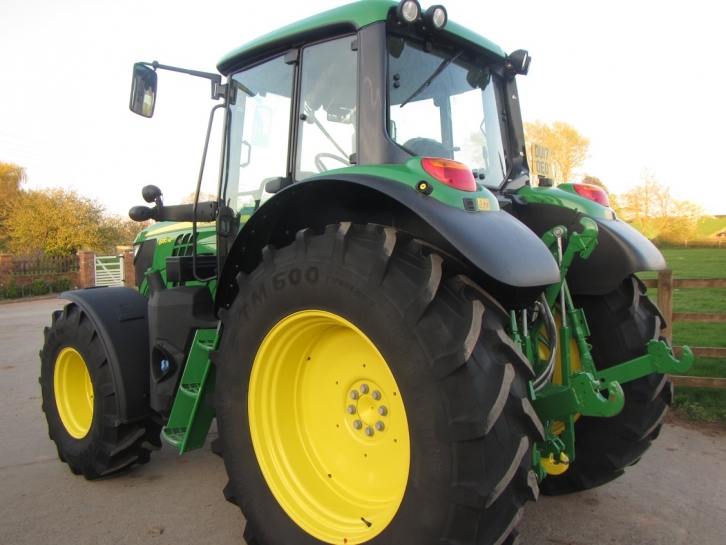 John Deere 6130M