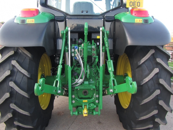 John Deere 6130M
