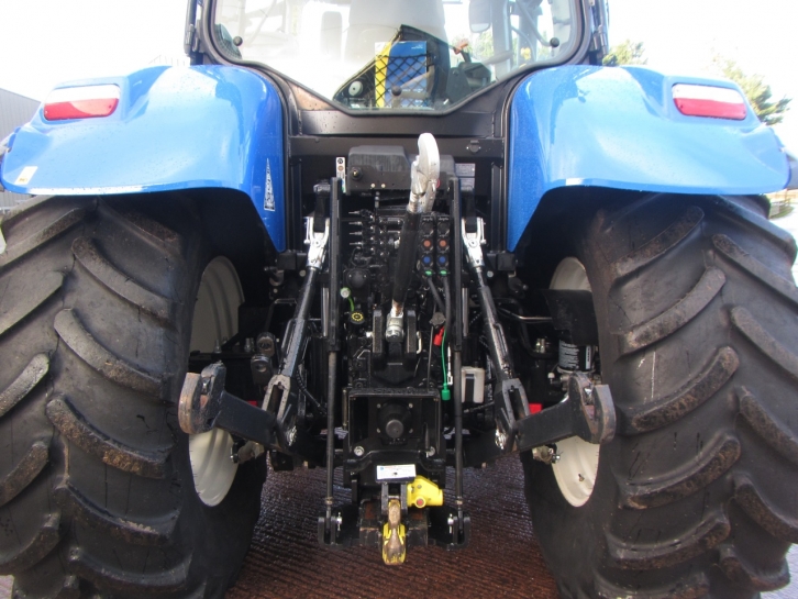 New Holland T7.210