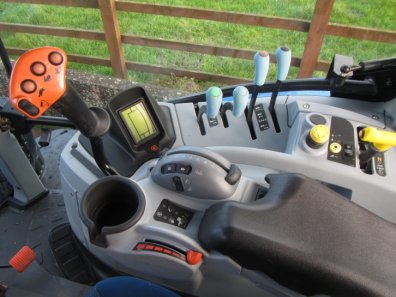New Holland T7.210