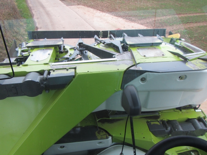 Claas Orbis 750 10 row maize header