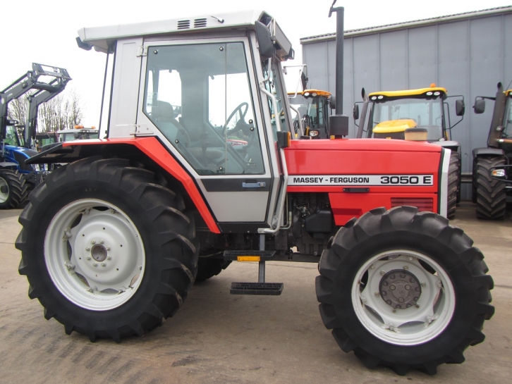 Massey Ferguson 3050E