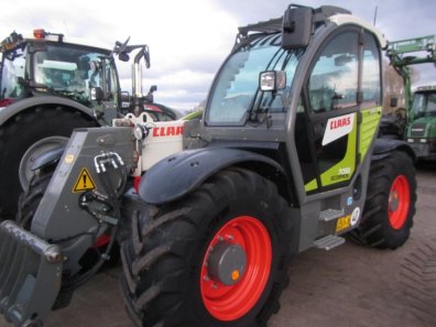 Claas Scorpion 7055