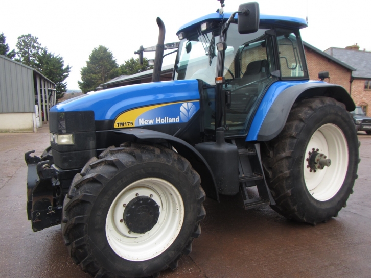 New Holland TM175