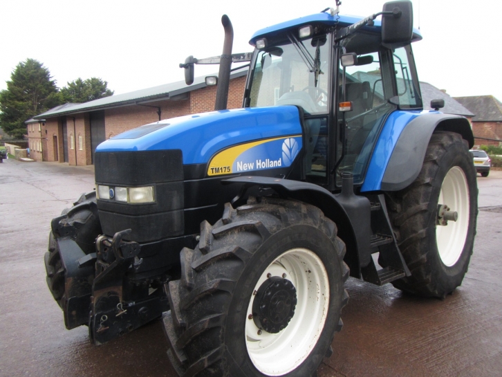 New Holland TM175