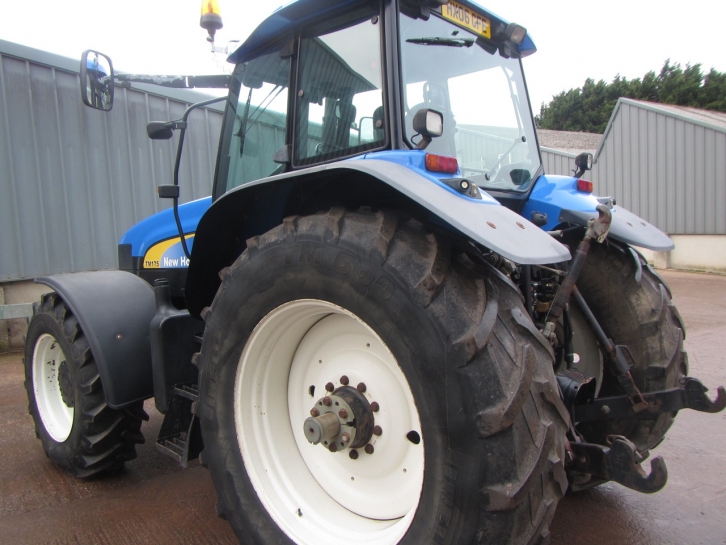 New Holland TM175