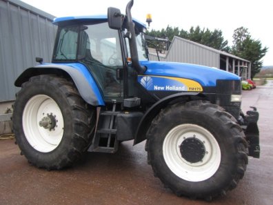 New Holland TM175