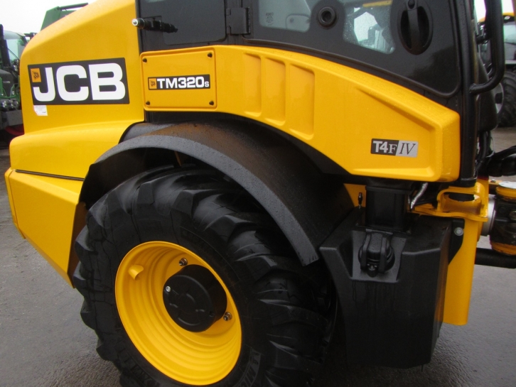 JCB 320S