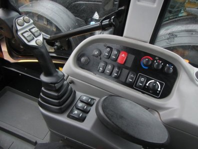 JCB 320S