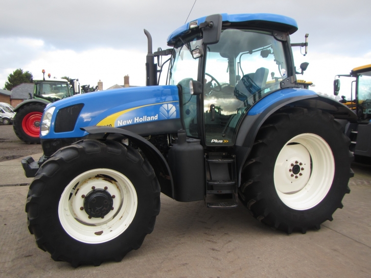 New Holland T6030 Plus
