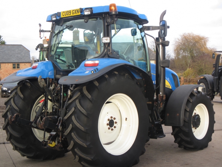 New Holland T6030 Plus