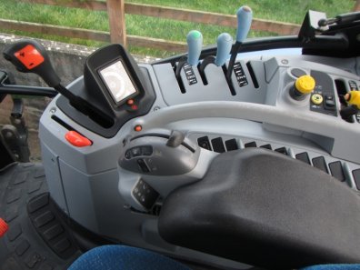 New Holland T6030 Plus