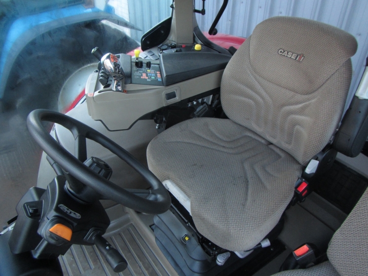 Case Puma 220