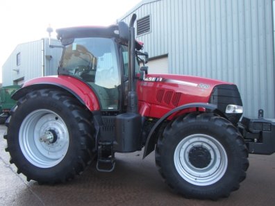 Case Puma 220