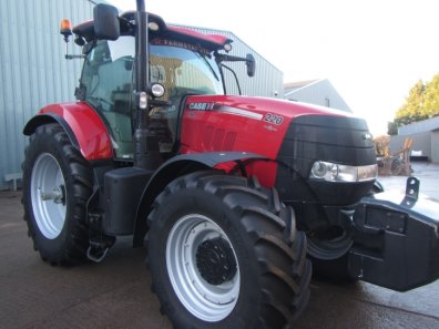Case Puma 220