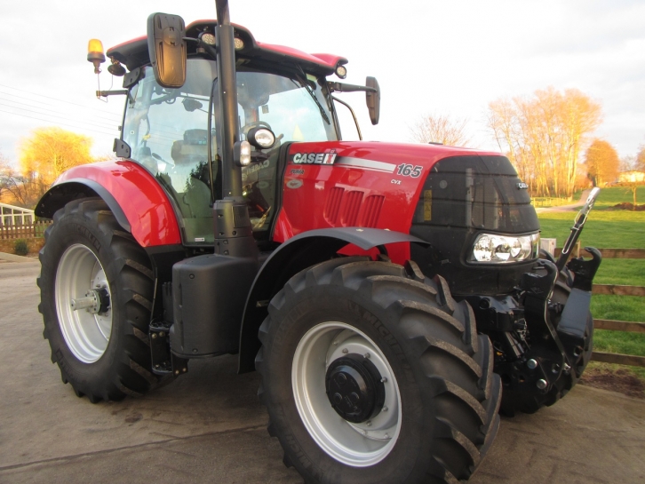 Case CVX 165