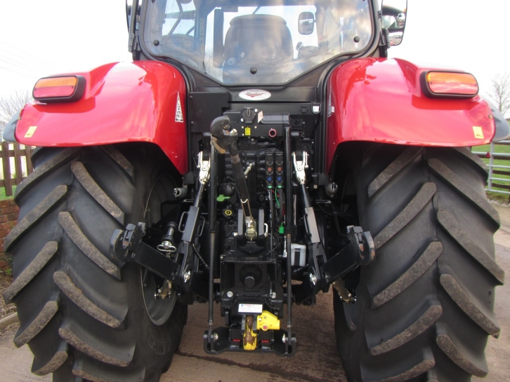 Case CVX 165