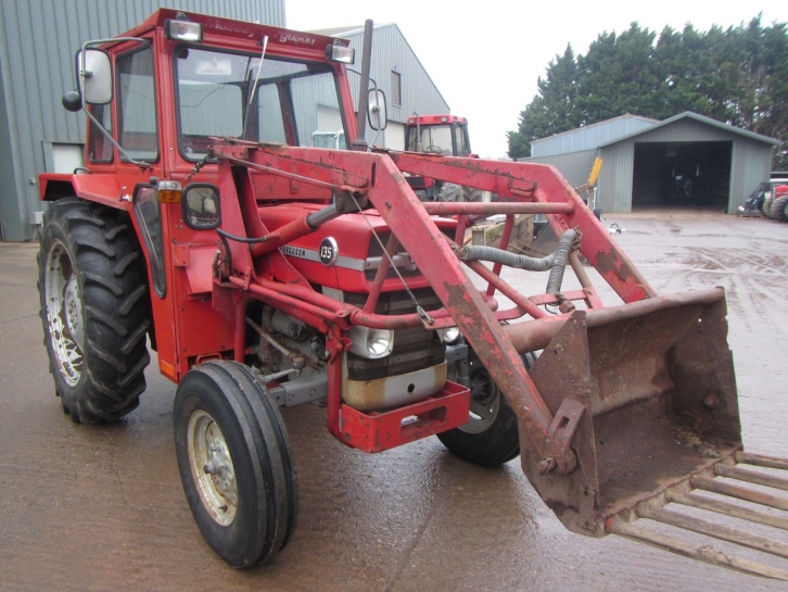 Massey Ferguson 135