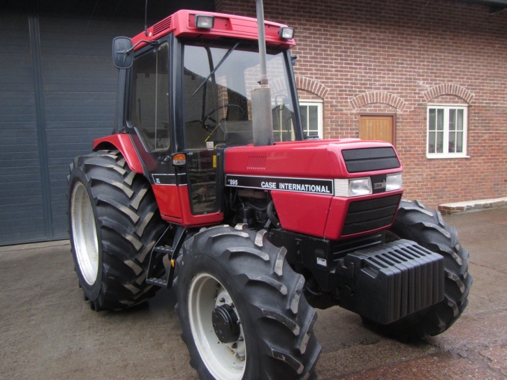 Case 895XL