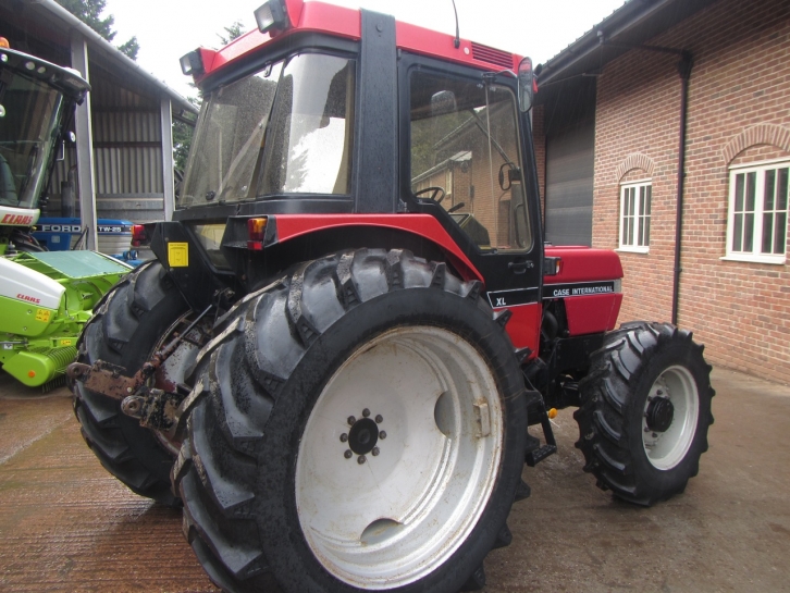 Case 895XL