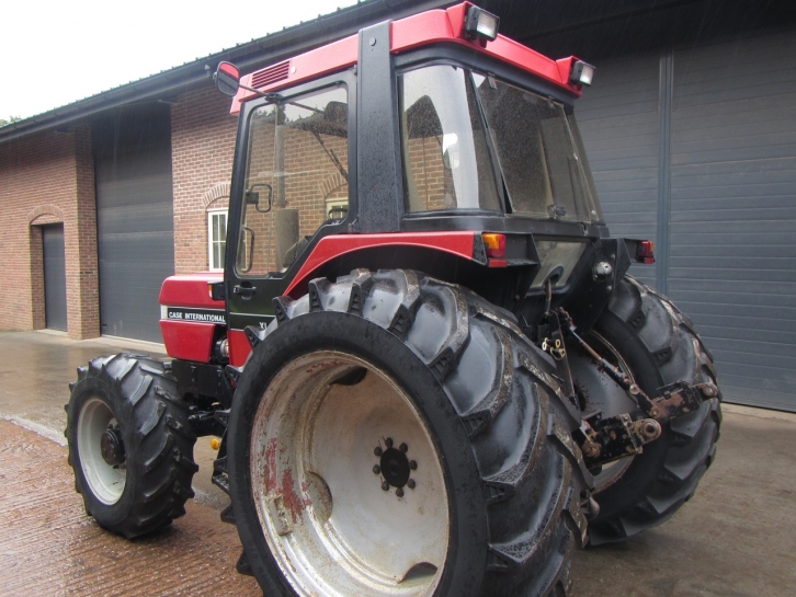 Case 895XL
