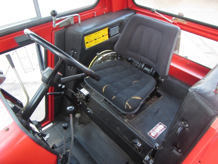 Massey Ferguson 575